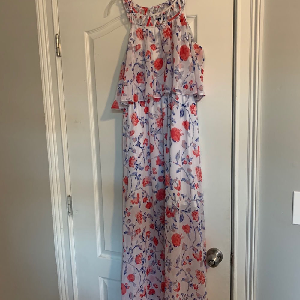 Women’s maxi dress size large